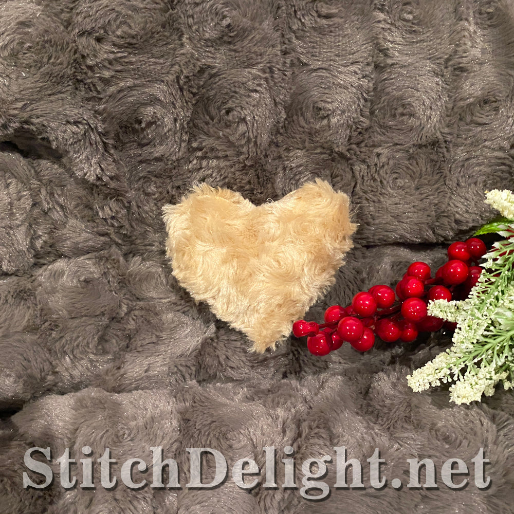 SDS3132 ITH Heart Pillow 5X7