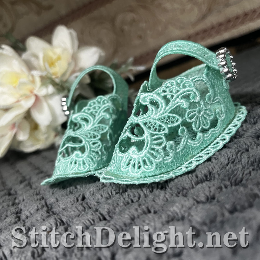 SD0093 Lace Baby Shoe 3