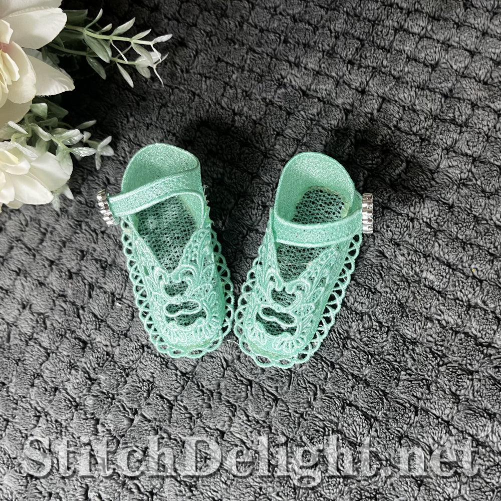 SD0093 Lace Baby Shoe 3