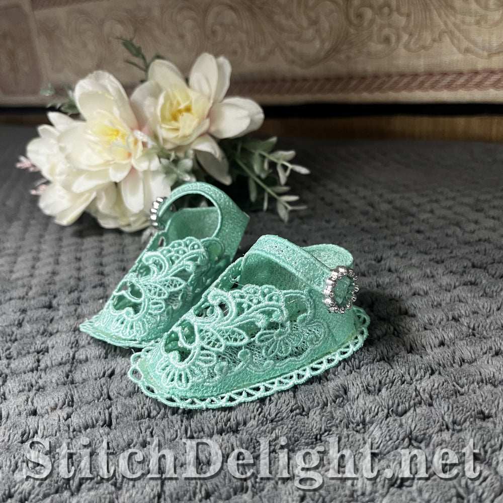 SD0093 Lace Baby Shoe 3