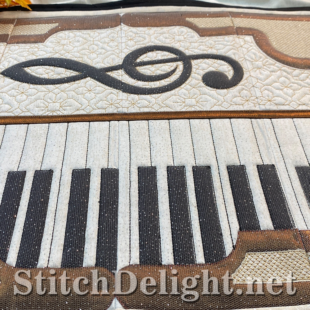 SDS3162 Applique Piano Quilt