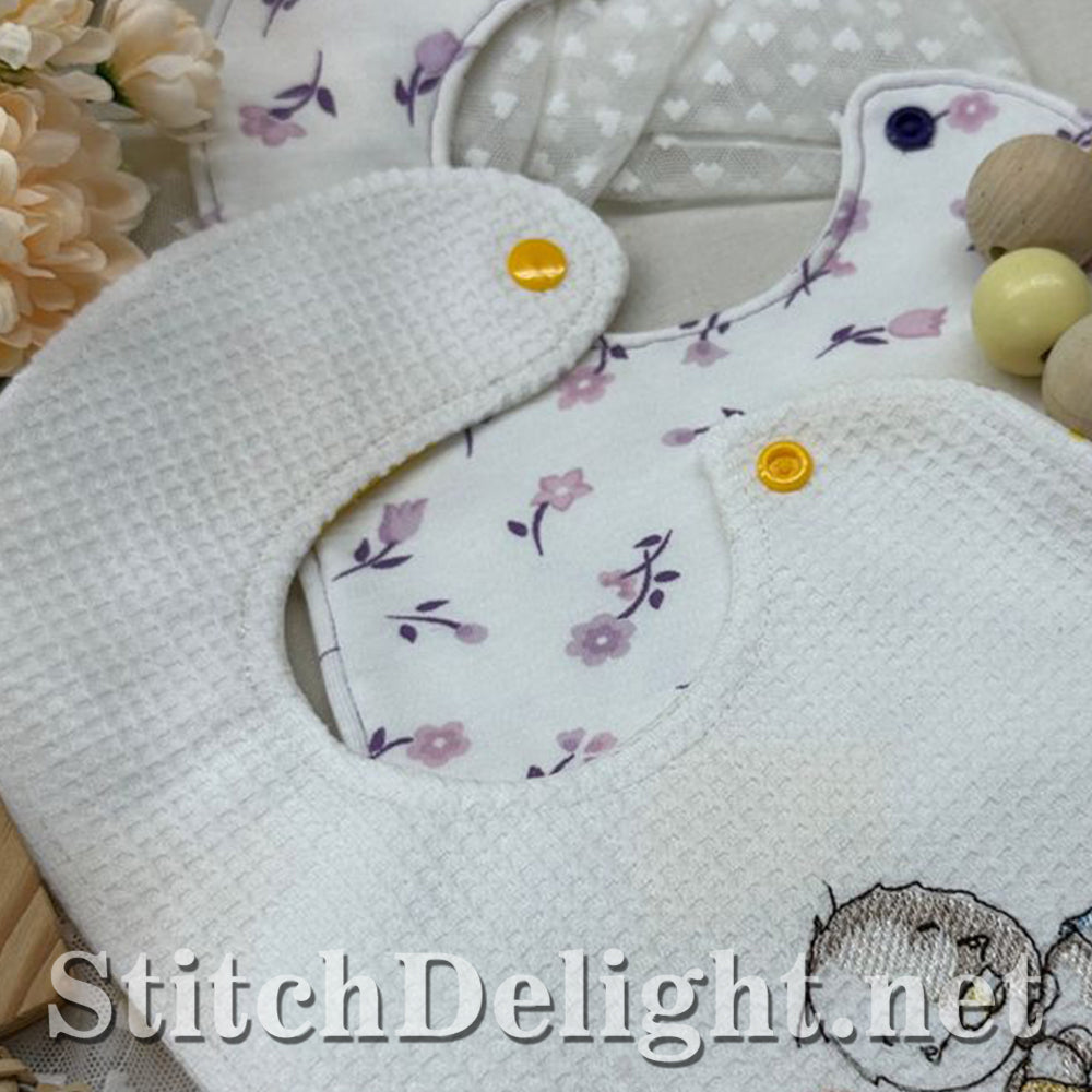 SDS4252 GoCustom Baby Bibs