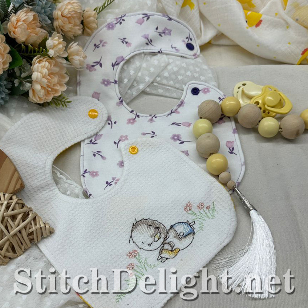 SDS4252 GoCustom Baby Bibs