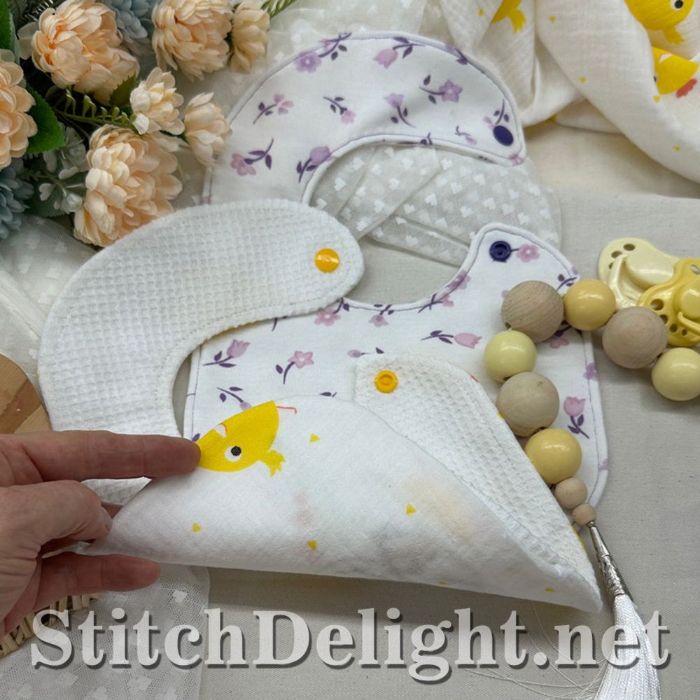 SDS4252 GoCustom Baby Bibs