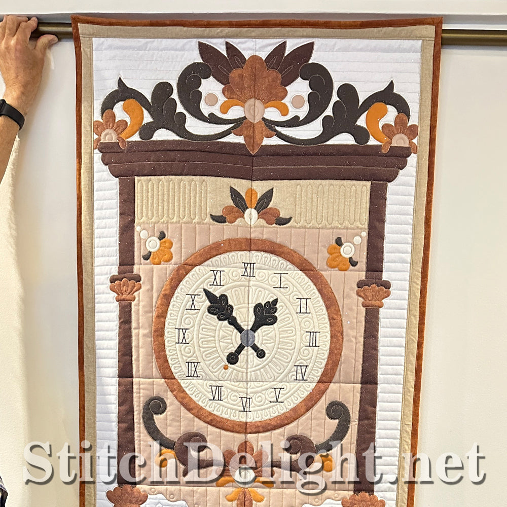 SDS4283 Grandfather Clock Quilt