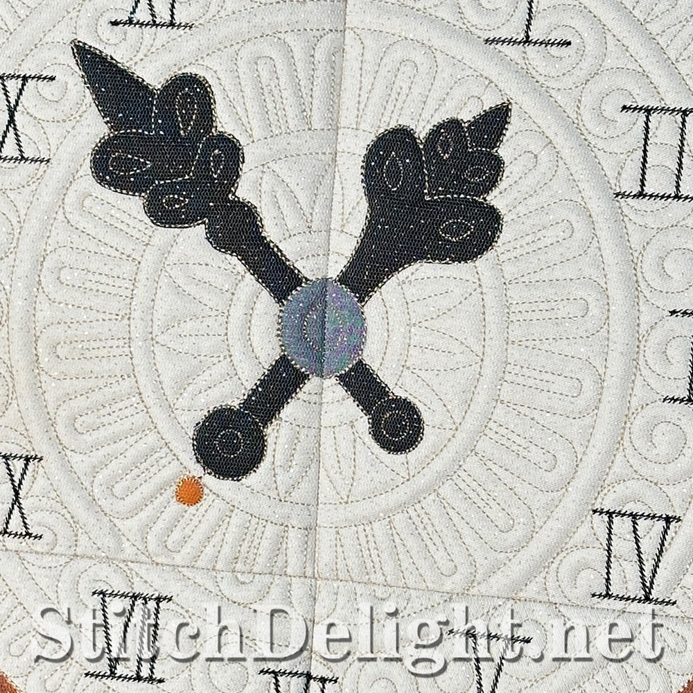 SDS4283 Grandfather Clock Quilt