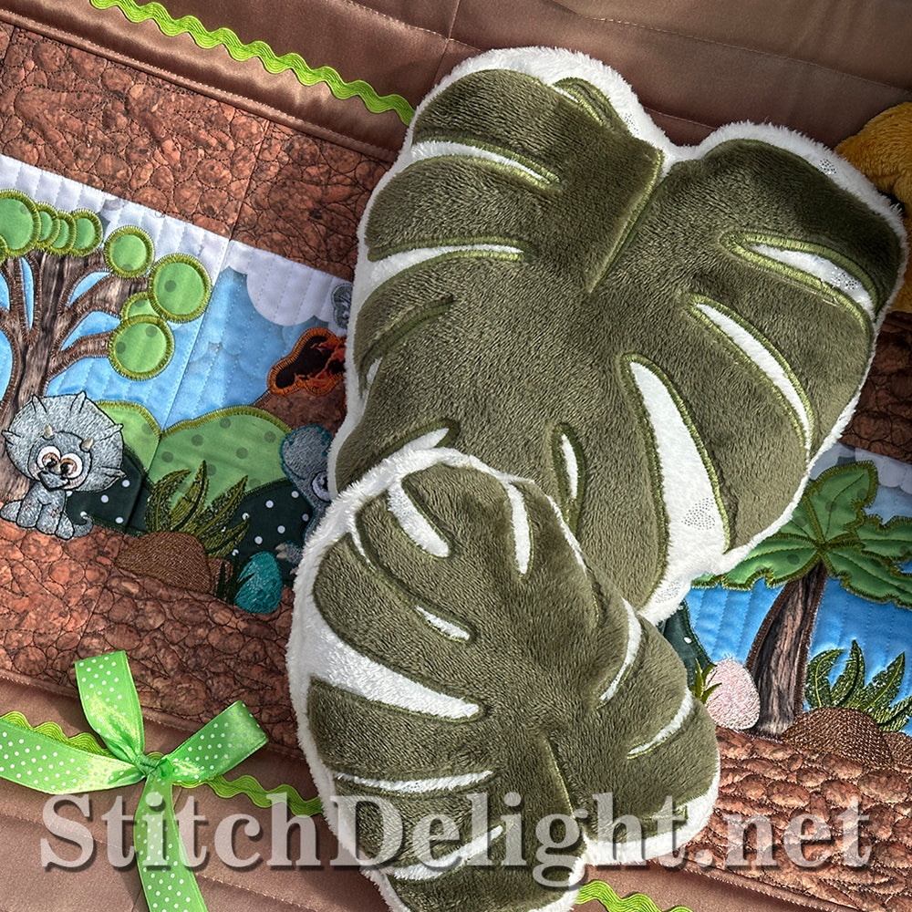 SDS3134 ITH Monstera Pillow