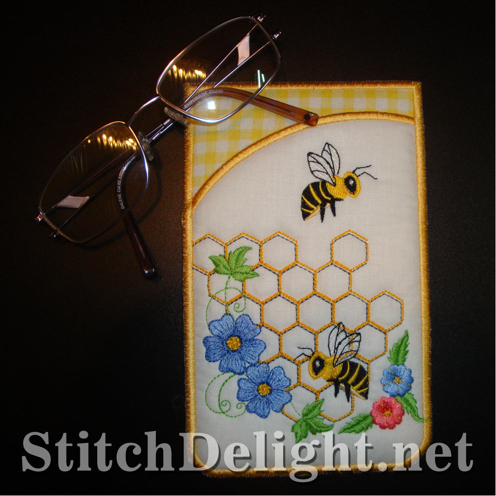 SD1222 Busy bee eyeglass case