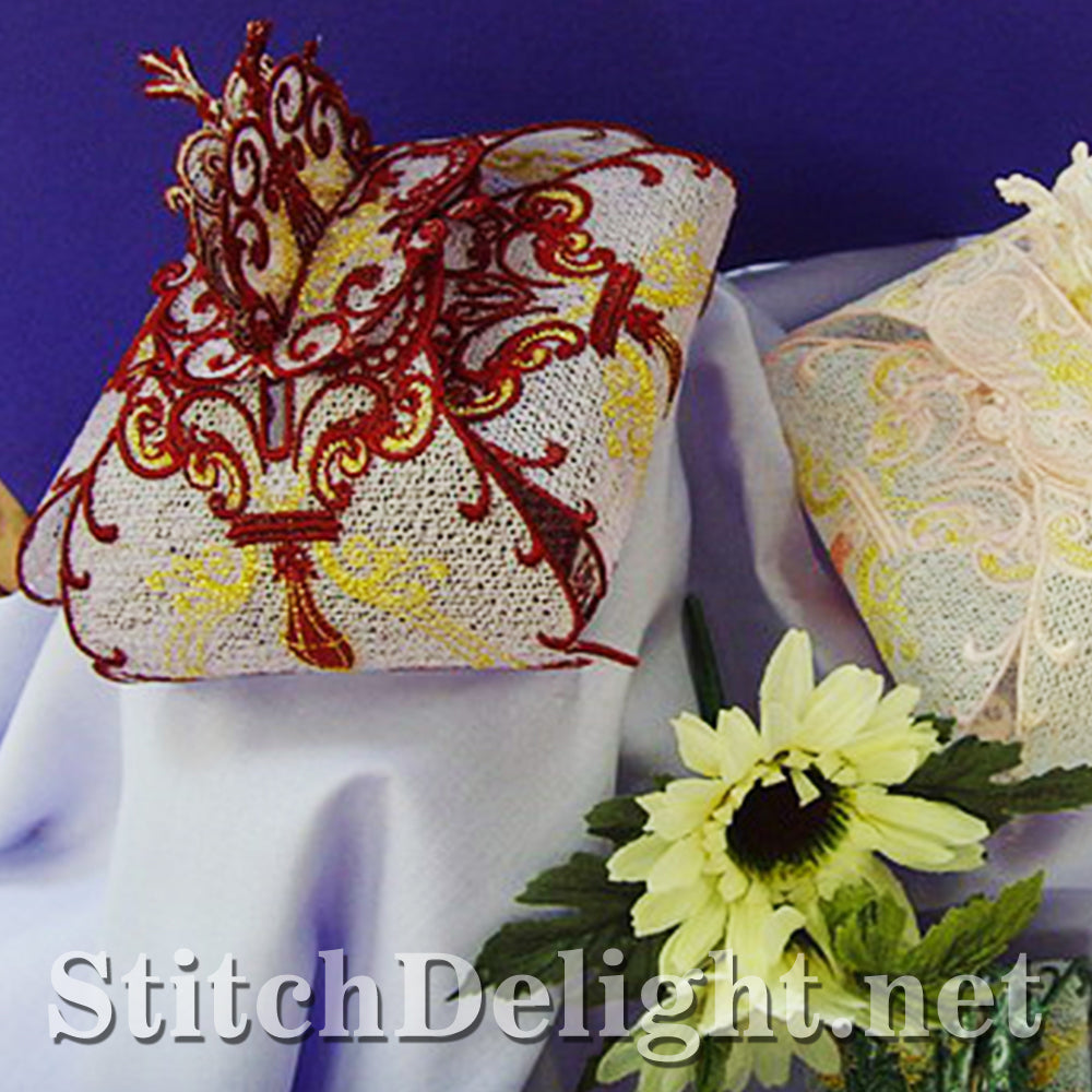 AE060 Gift Boxes in Lace